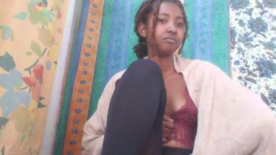 chaniah4 live cam on Cam4