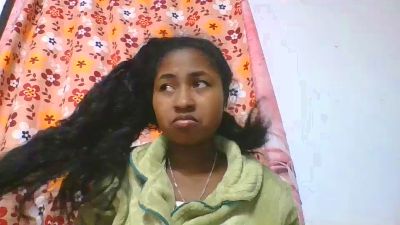 chantale7 live cam on Cam4