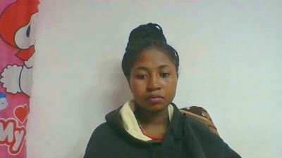 chantale7 live cam on Cam4