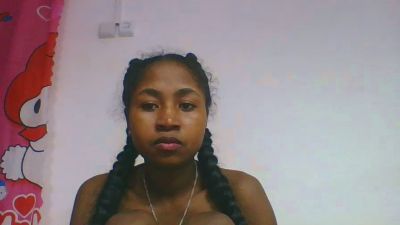 chantale7 live cam on Cam4