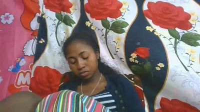 chantale7 live cam on Cam4