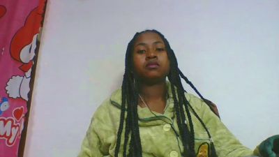 chantale7 live cam on Cam4