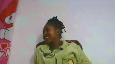 chantale7 live cam on Cam4