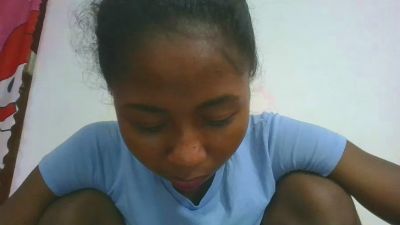 chantale7 live cam on Cam4