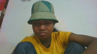chantale7 live cam on Cam4