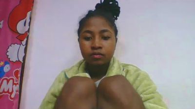 chantale7 live cam on Cam4