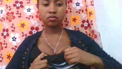chantale7 live cam on Cam4