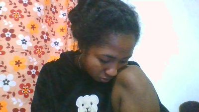 chantale7 live cam on Cam4