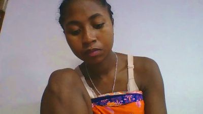 chantale7 live cam on Cam4