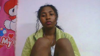 chantale7 live cam on Cam4