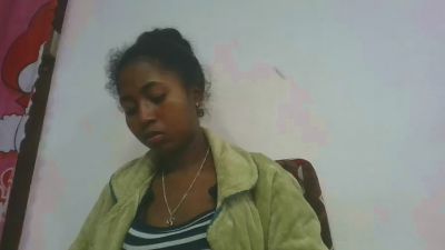 chantale7 live cam on Cam4