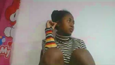 chantale7 live cam on Cam4