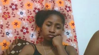 chantale7 live cam on Cam4