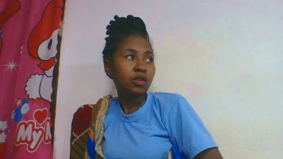 chantale7 live cam on Cam4