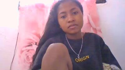 chantale7 live cam on Cam4