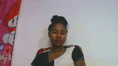 chantale7 live cam on Cam4