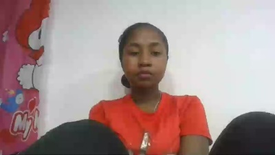 chantale7 live cam on Cam4