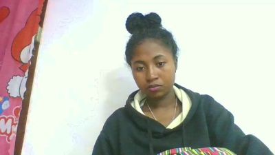 chantale7 live cam on Cam4