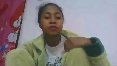 chantale7 live cam on Cam4
