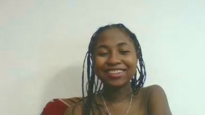 chantale7 live cam on Cam4