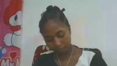 chantale7 live cam on Cam4