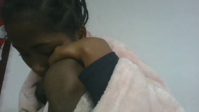 chantale7 live cam on Cam4