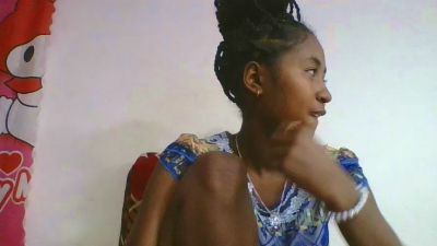 chantale7 live cam on Cam4