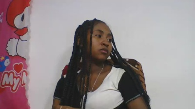 chantale7 live cam on Cam4