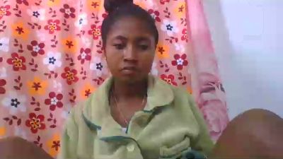 chantale7 live cam on Cam4
