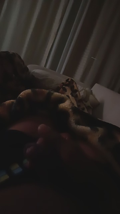 charelle1 live cam on Cam4