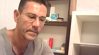charisma_m35 live cam on Cam4