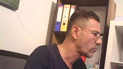 charisma_m35 live cam on Cam4