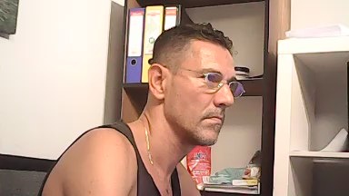 charisma_m35 live cam on Cam4