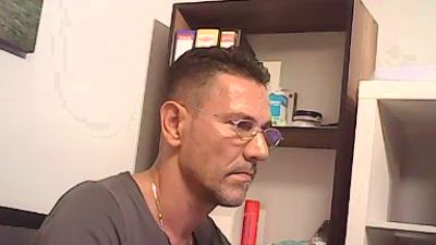 charisma_m35 live cam on Cam4
