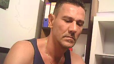 charisma_m35 live cam on Cam4