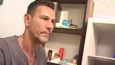 charisma_m35 live cam on Cam4