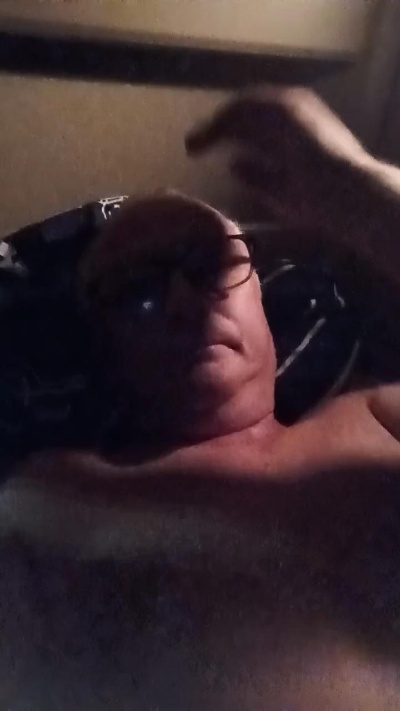 charlemagne18 live cam on Cam4