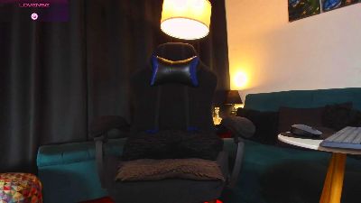 charliebigx1 live cam on Cam4