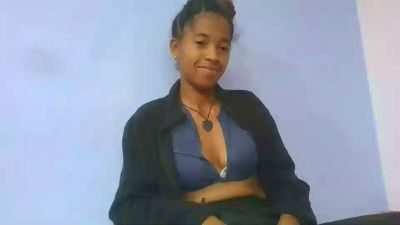charlinah live cam on Cam4