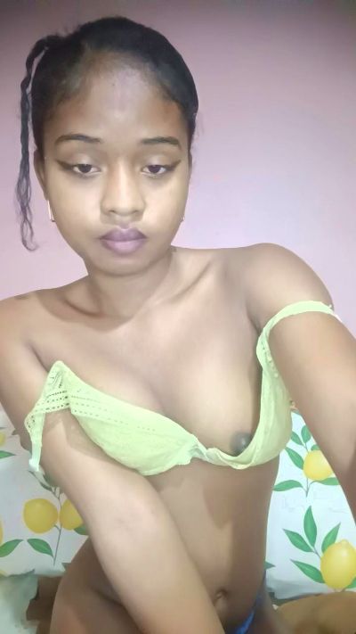 charlne_fun live cam on Cam4