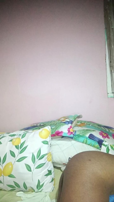 charlne_fun live cam on Cam4