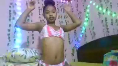 charlne_fun live cam on Cam4