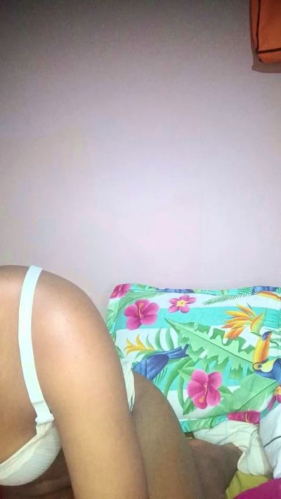 charlne_fun live cam on Cam4