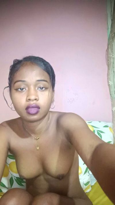 charlne_fun live cam on Cam4