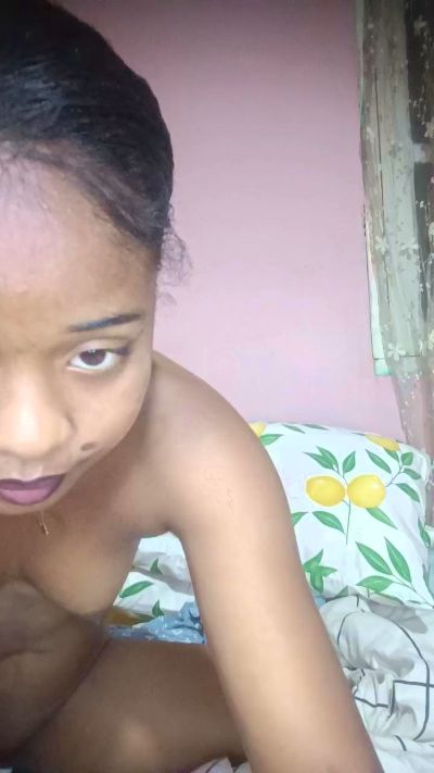 charlne_fun live cam on Cam4