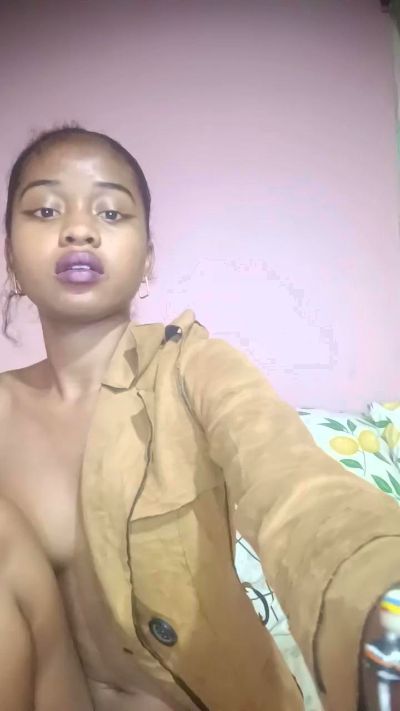 charlne_fun live cam on Cam4