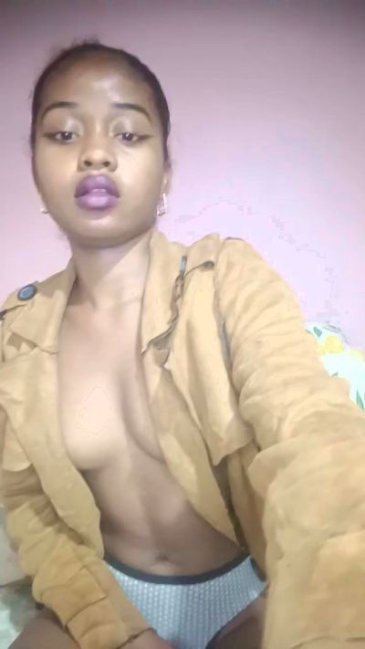 charlne_fun live cam on Cam4