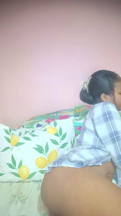 charlne_fun live cam on Cam4