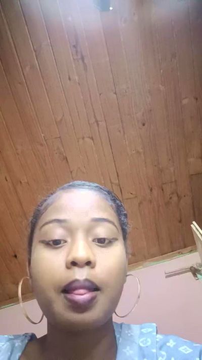 charlne_fun live cam on Cam4