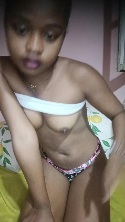 charlne_fun live cam on Cam4